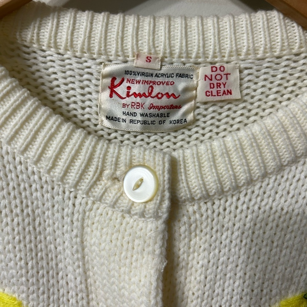 Kimlon Vintage Acrylic White Cardigan with Multicolor Floral Embroidery Sweater - Picture 3 of 4